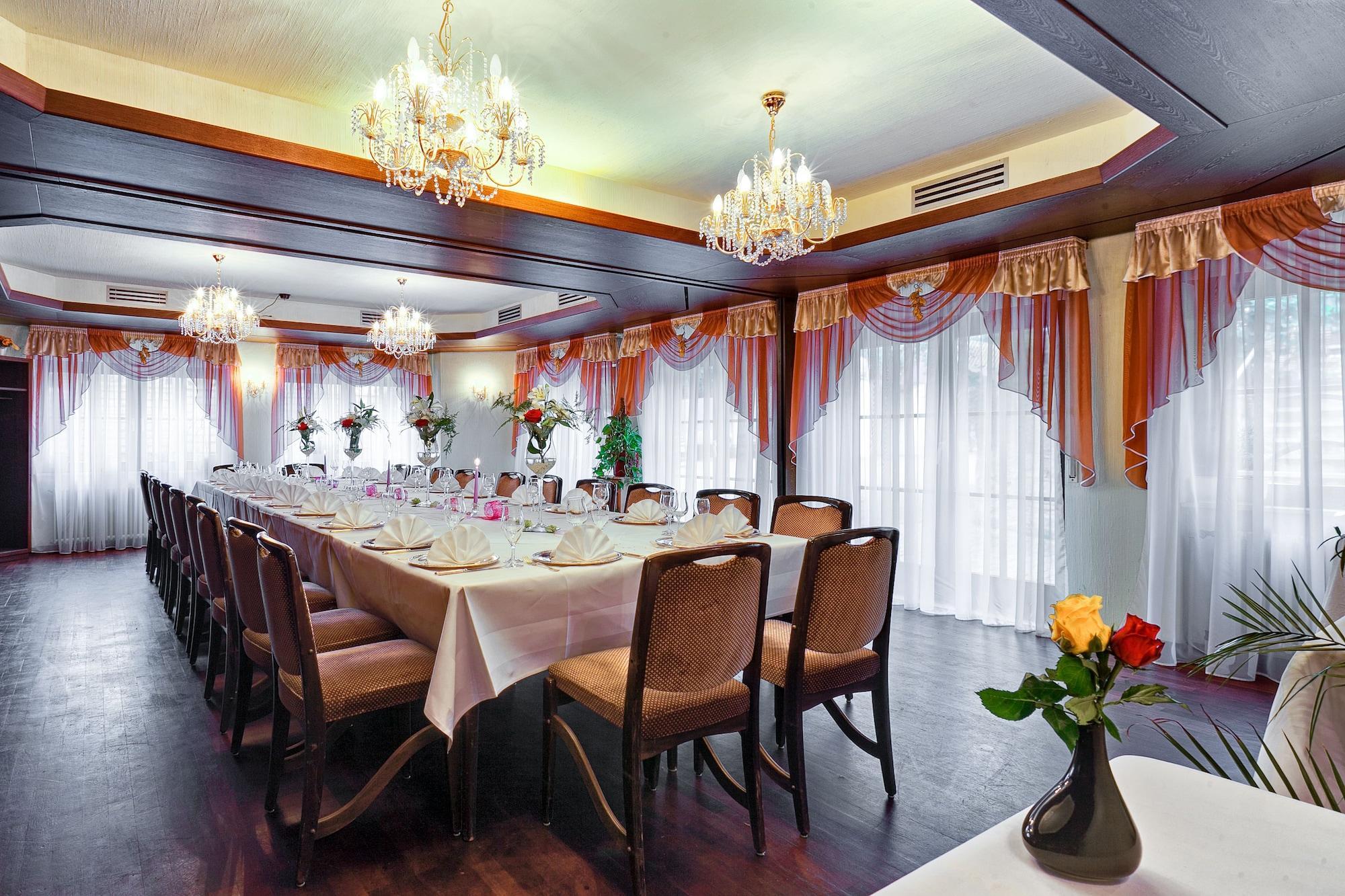 Hotel Lamm Remshalden Екстер'єр фото