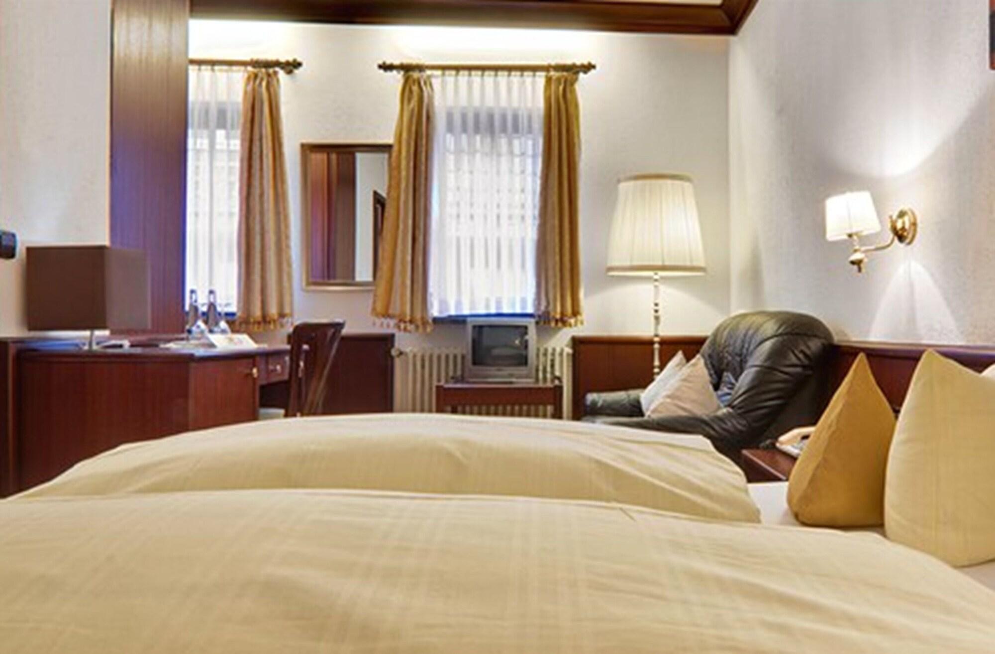 Hotel Lamm Remshalden Екстер'єр фото
