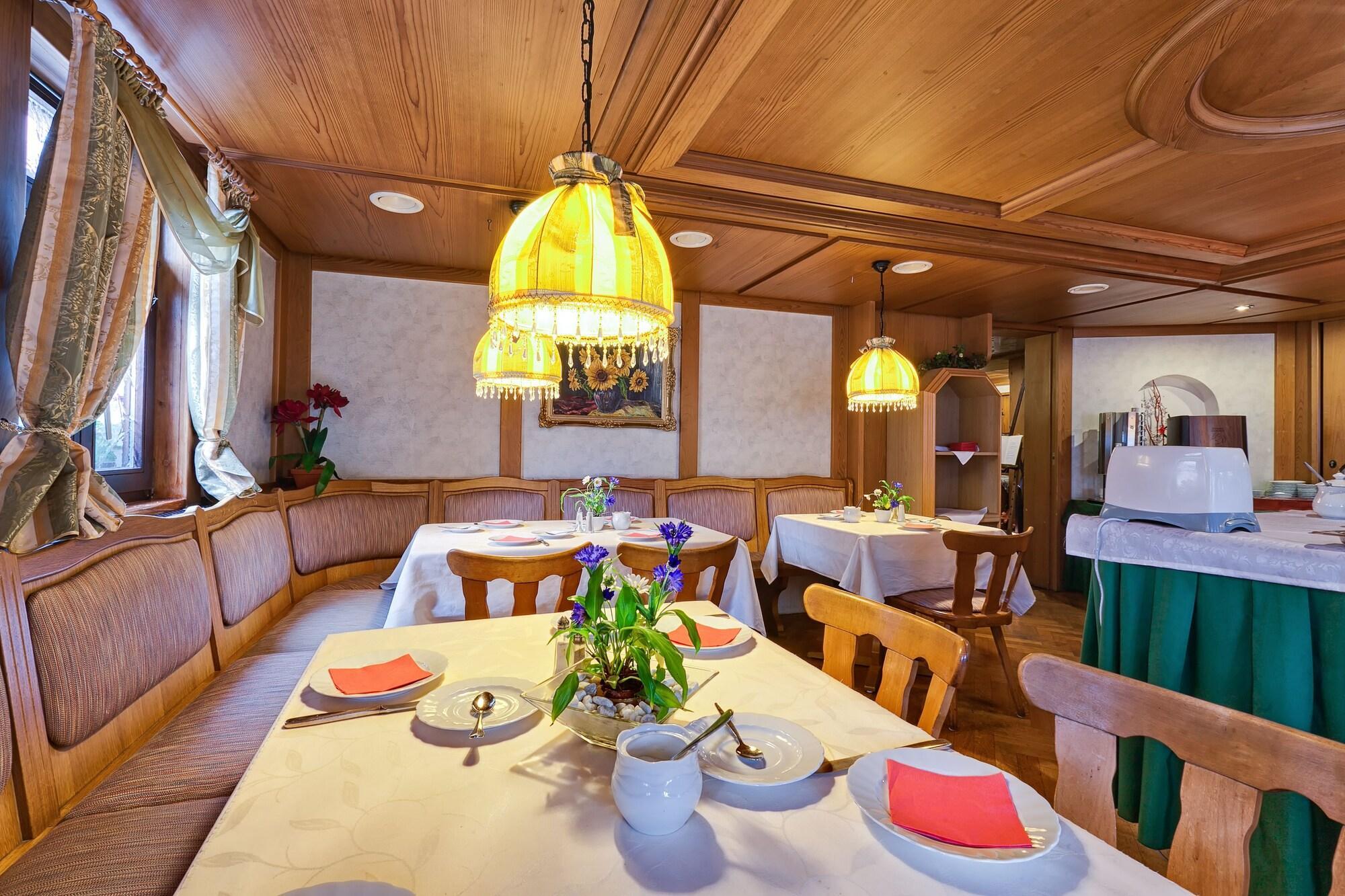 Hotel Lamm Remshalden Екстер'єр фото