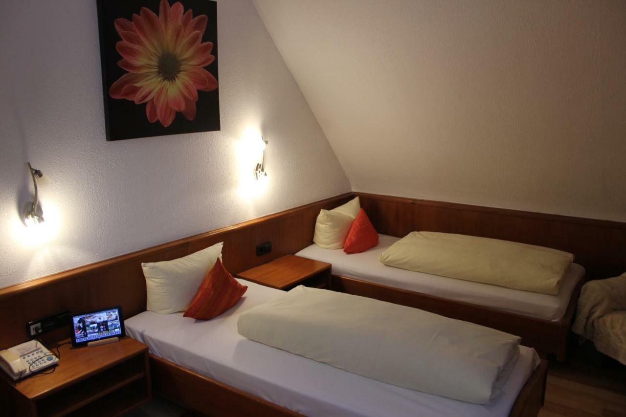 Hotel Lamm Remshalden Екстер'єр фото